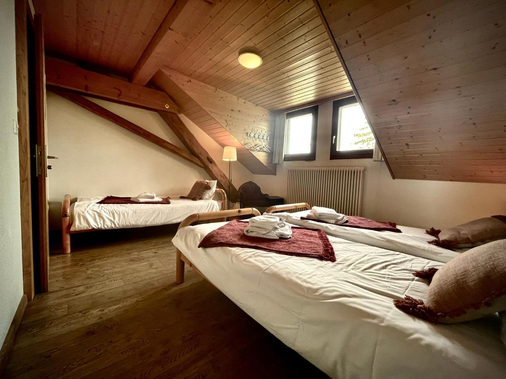 Hotel Restaurant Du Marchairuz Le Brassus ภายนอก รูปภาพ