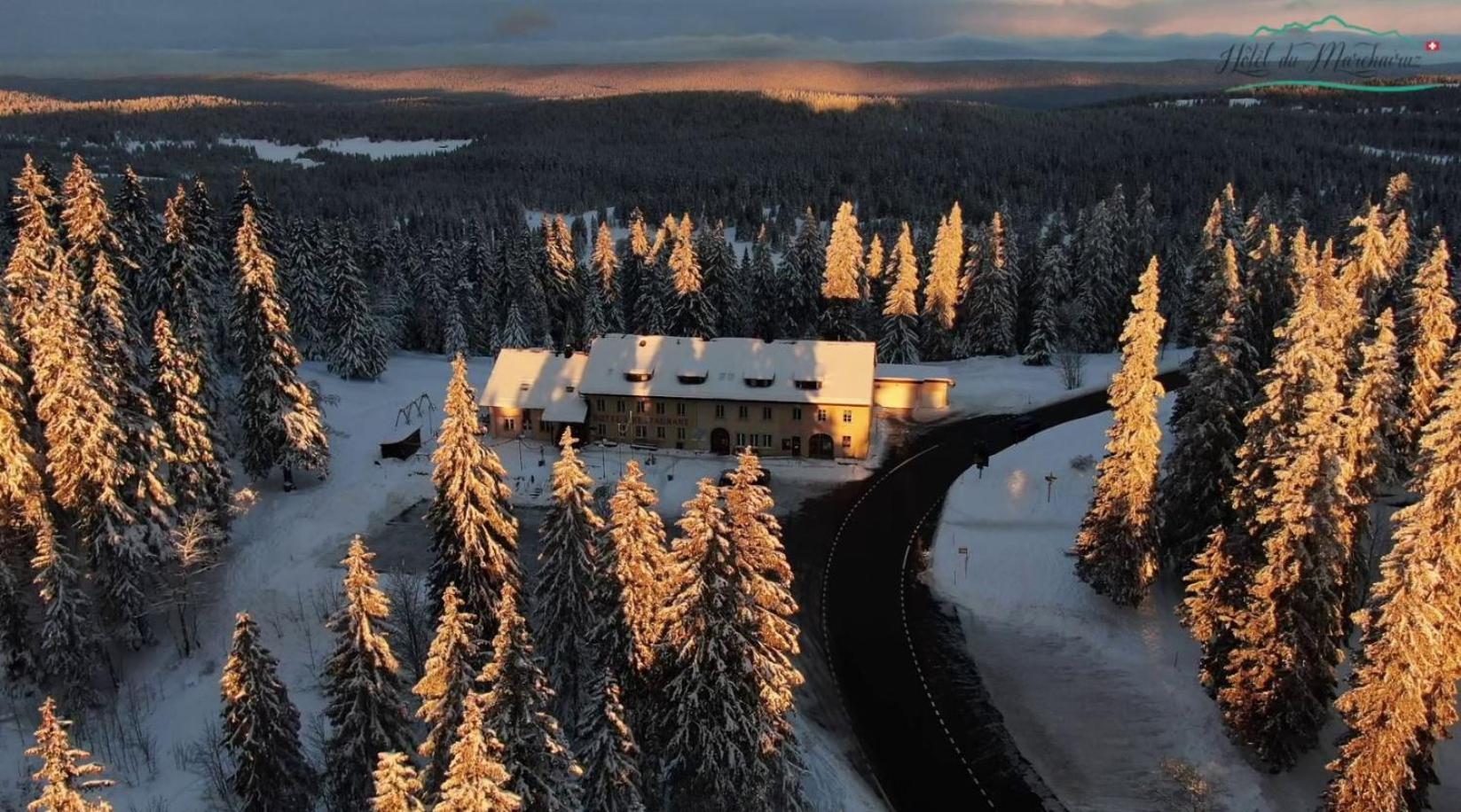 Hotel Restaurant Du Marchairuz Le Brassus ภายนอก รูปภาพ