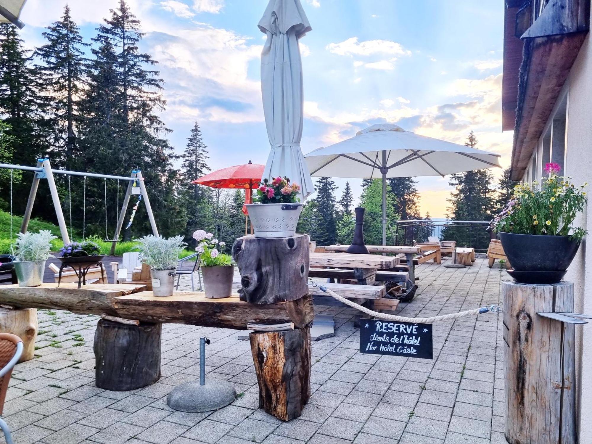 Hotel Restaurant Du Marchairuz Le Brassus ภายนอก รูปภาพ