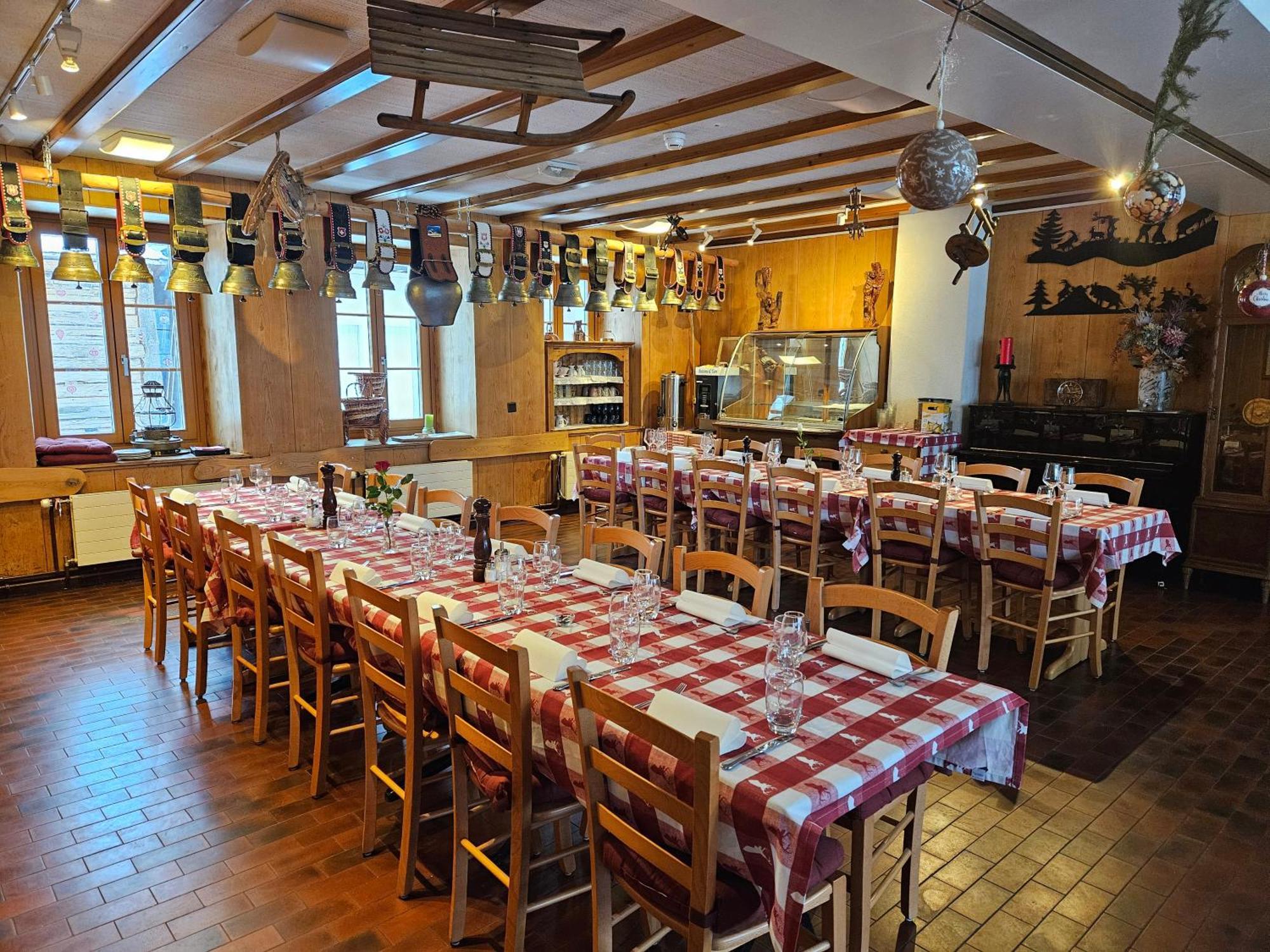 Hotel Restaurant Du Marchairuz Le Brassus ภายนอก รูปภาพ