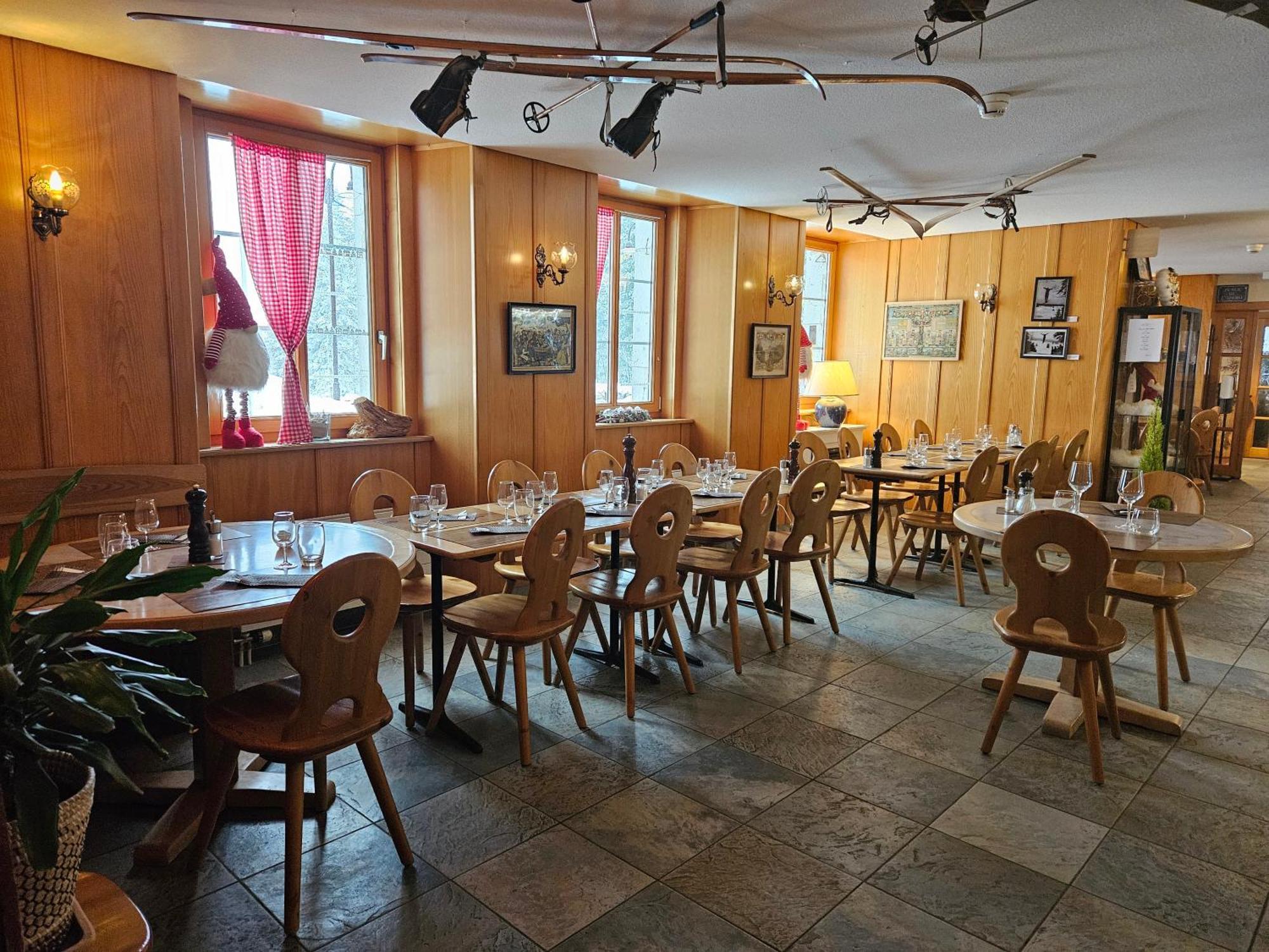Hotel Restaurant Du Marchairuz Le Brassus ภายนอก รูปภาพ