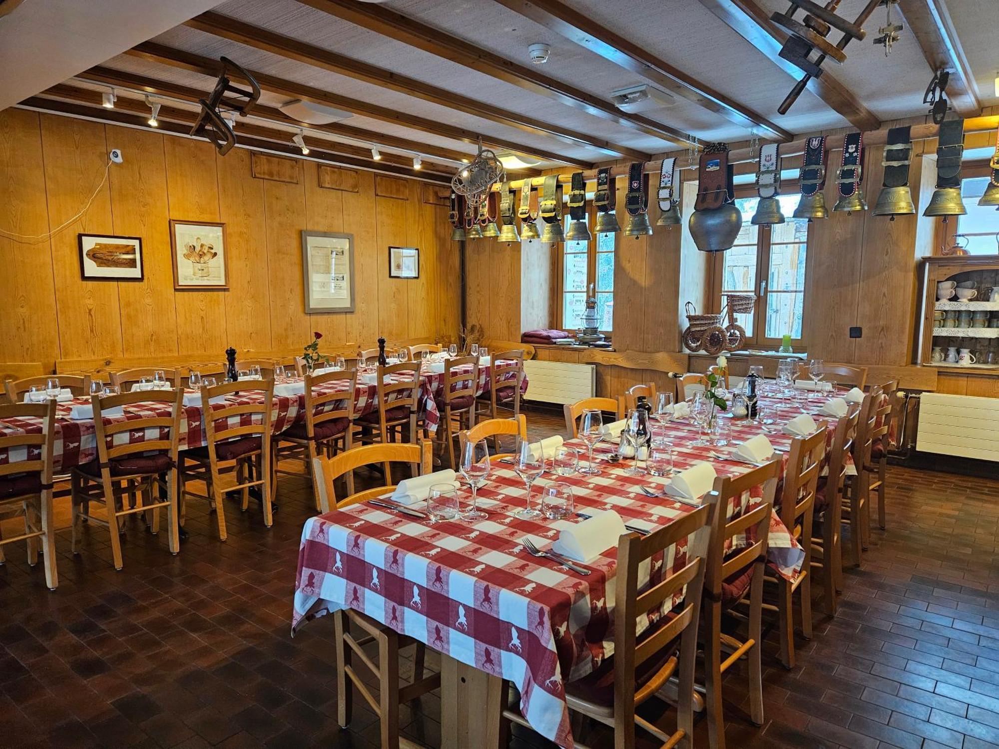 Hotel Restaurant Du Marchairuz Le Brassus ภายนอก รูปภาพ